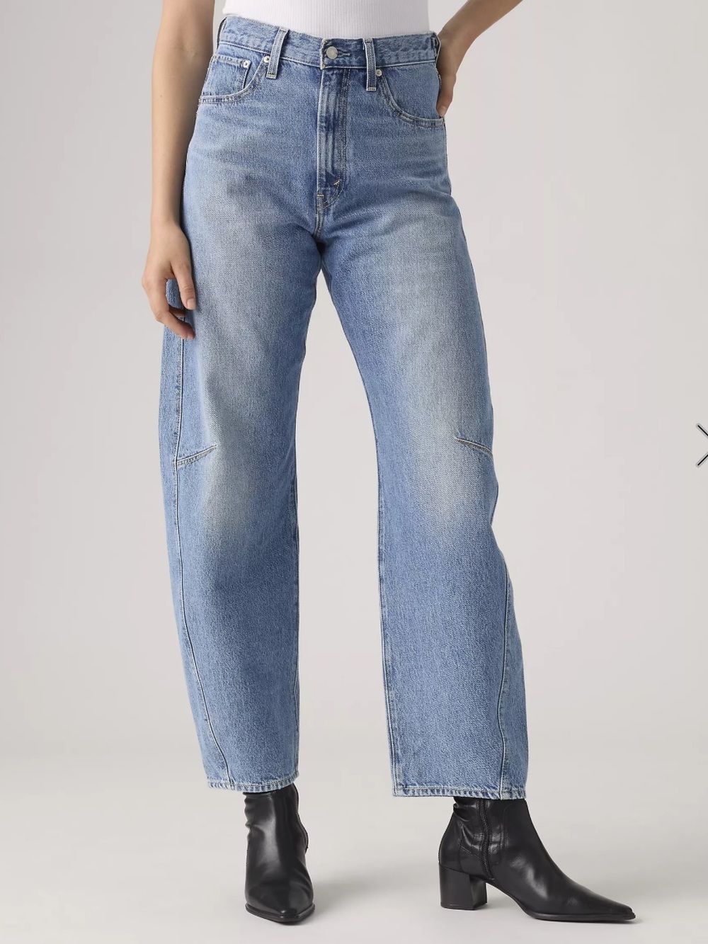 Levi’s Cinch Barrel Women's Jeans Size 28 - Picture 1 of 12